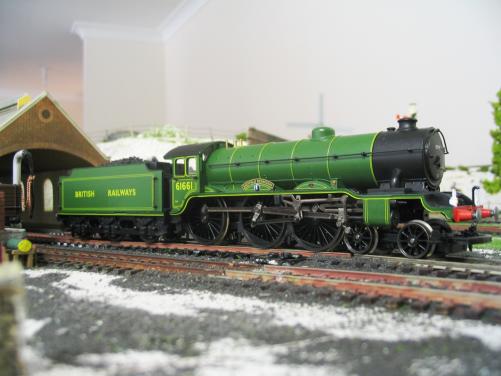 #61661 LNER 'B17/4 or Footballer Class'